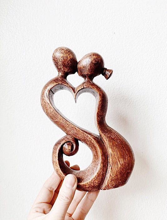 Vintage Wood Lovers Statue